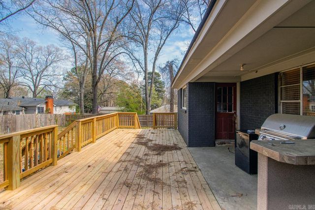 1110 Oakwood Drive, Benton, AR 72015