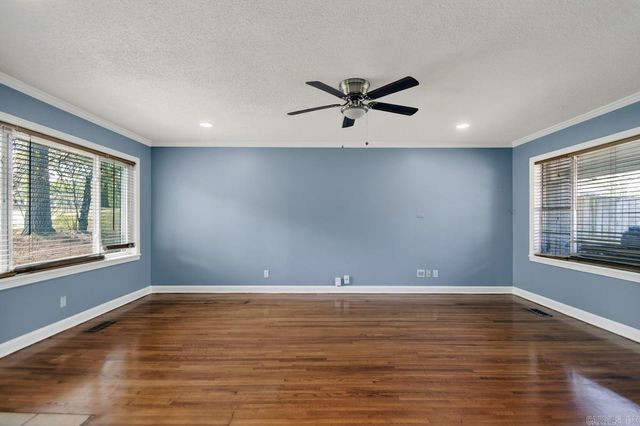 1110 Oakwood Drive, Benton, AR 72015