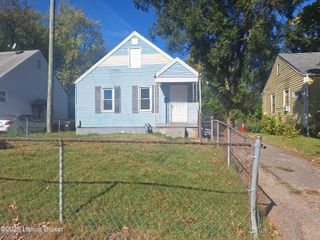 2801 Narragansett Dr, Louisville, KY 40210