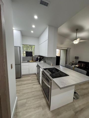 2331 NW 96th Terrace 17H, Pembroke Pines, FL 33024