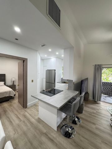 2331 NW 96th Terrace 17H, Pembroke Pines, FL 33024