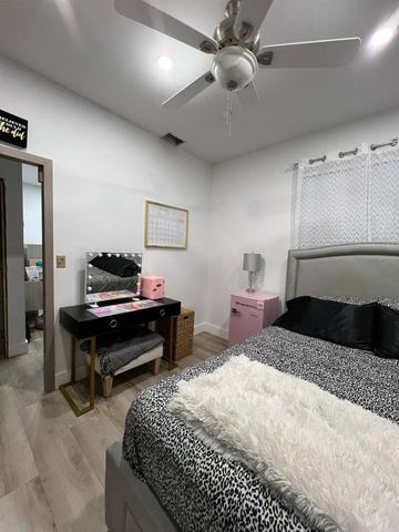 2331 NW 96th Terrace 17H, Pembroke Pines, FL 33024