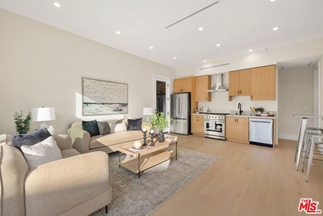 2929 Cardiff Avenue, Los Angeles, CA 90034