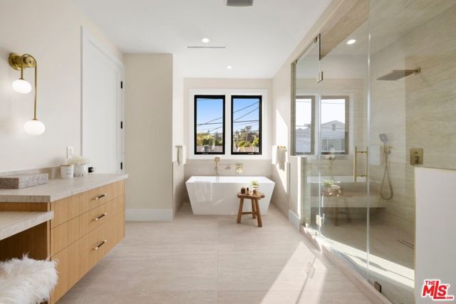 2929 Cardiff Avenue, Los Angeles, CA 90034