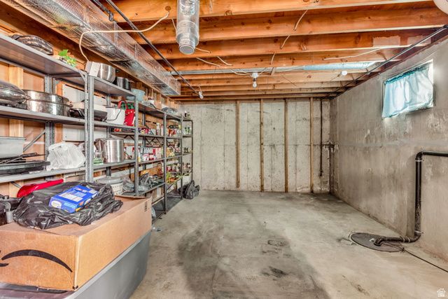 5785 S 6000 W, Hooper, UT 84315