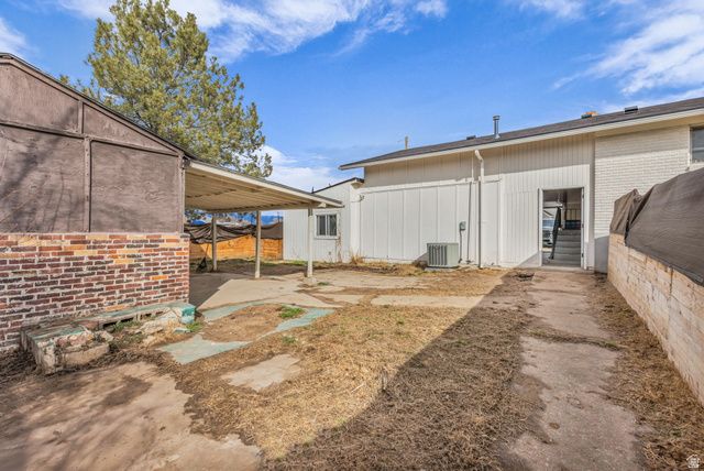 5785 S 6000 W, Hooper, UT 84315
