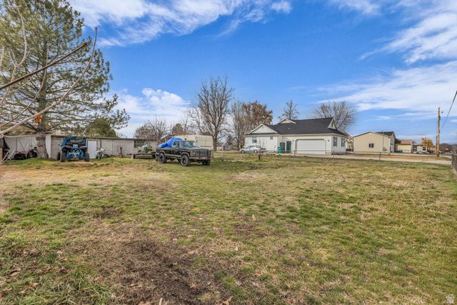 5785 S 6000 W, Hooper, UT 84315