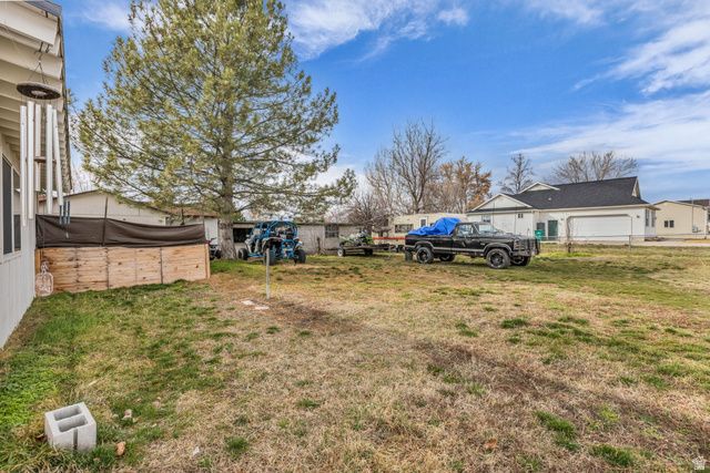 5785 S 6000 W, Hooper, UT 84315
