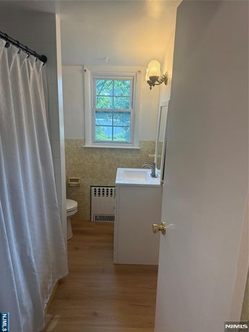 135 11th Avenue, Hawthorne, NJ 07506