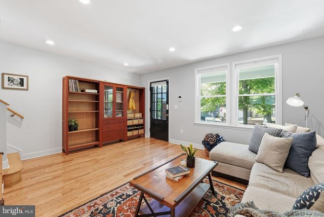 52 HAMILTON ST NW, Washington, DC 20011