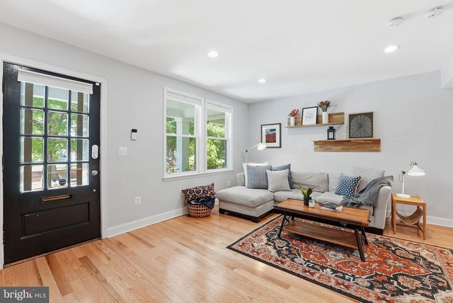 52 HAMILTON ST NW, Washington, DC 20011