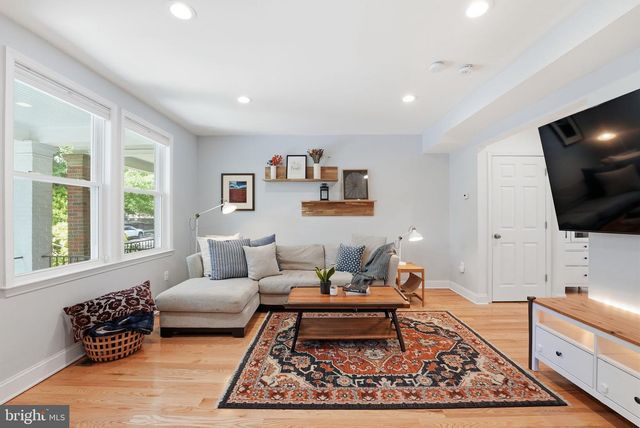 52 HAMILTON ST NW, Washington, DC 20011