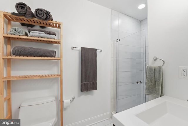 52 HAMILTON ST NW, Washington, DC 20011