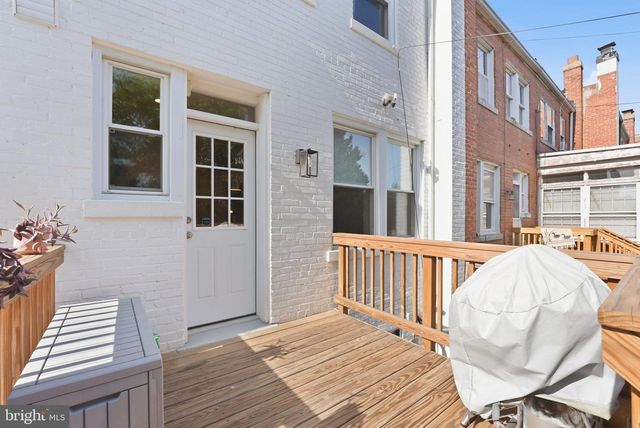 52 HAMILTON ST NW, Washington, DC 20011