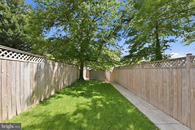 52 HAMILTON ST NW, Washington, DC 20011