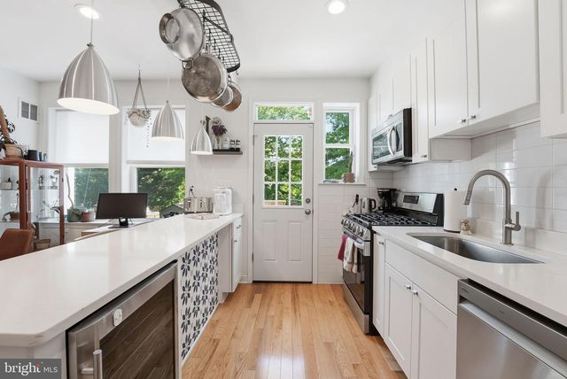 52 HAMILTON ST NW, Washington, DC 20011