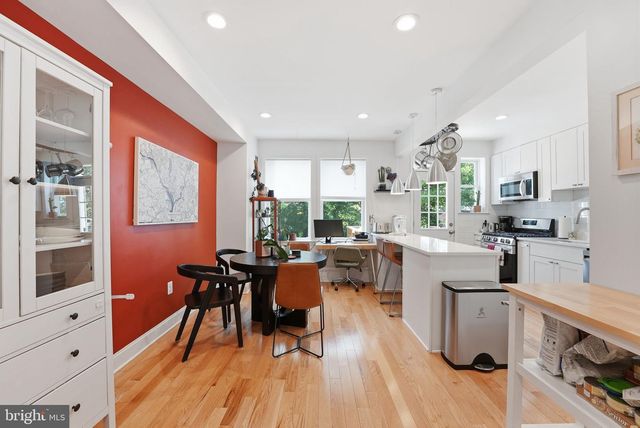 52 HAMILTON ST NW, Washington, DC 20011