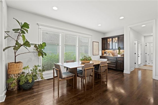 3205 SW Mary Street, Lee's Summit, MO 64081