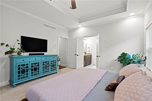 3205 SW Mary Street, Lee's Summit, MO 64081