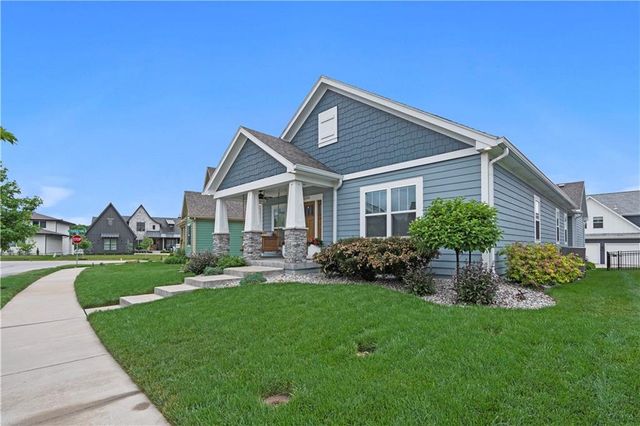 3205 SW Mary Street, Lee's Summit, MO 64081