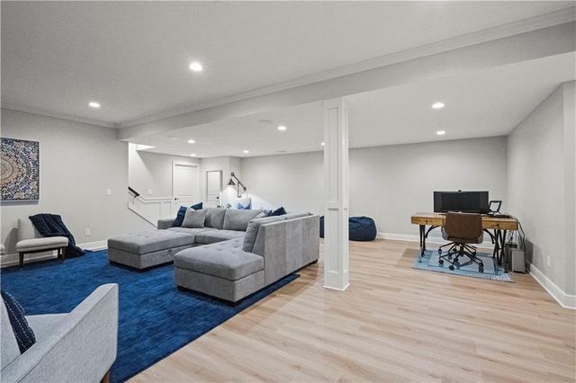 3205 SW Mary Street, Lee's Summit, MO 64081