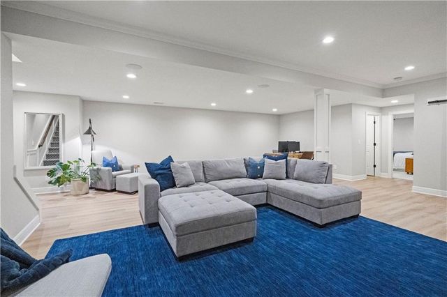 3205 SW Mary Street, Lee's Summit, MO 64081