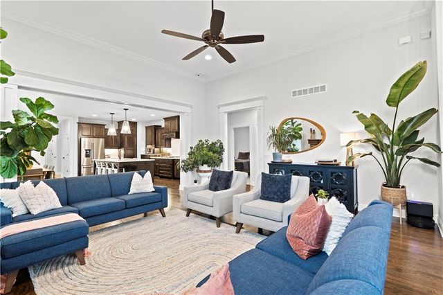 3205 SW Mary Street, Lee's Summit, MO 64081