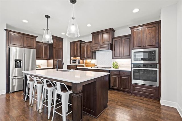 3205 SW Mary Street, Lee's Summit, MO 64081