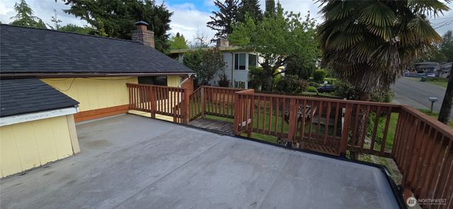 6703 S 120th Street, Seattle, WA 98178