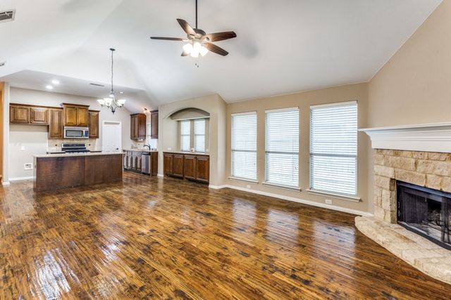 4303 Poppy Drive, Mansfield, TX 76063