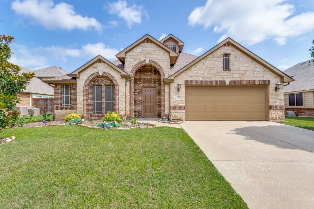 4303 Poppy Drive, Mansfield, TX 76063