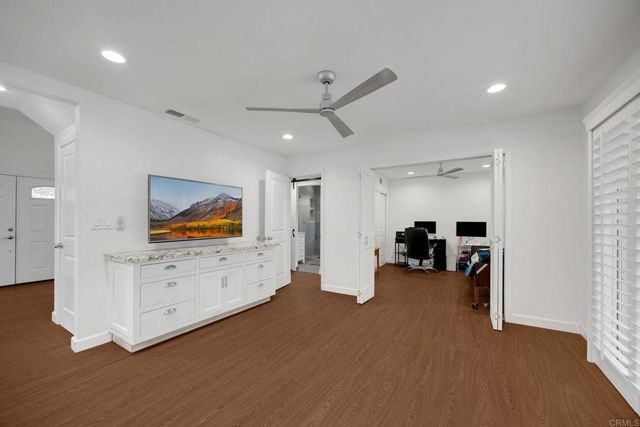 407 Barry Place, Placentia, CA 92870