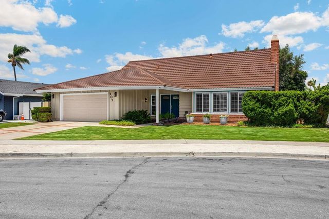 407 Barry Place, Placentia, CA 92870