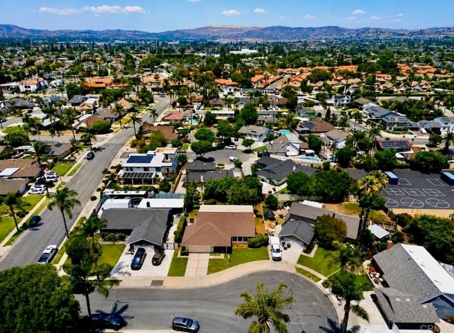 407 Barry Place, Placentia, CA 92870
