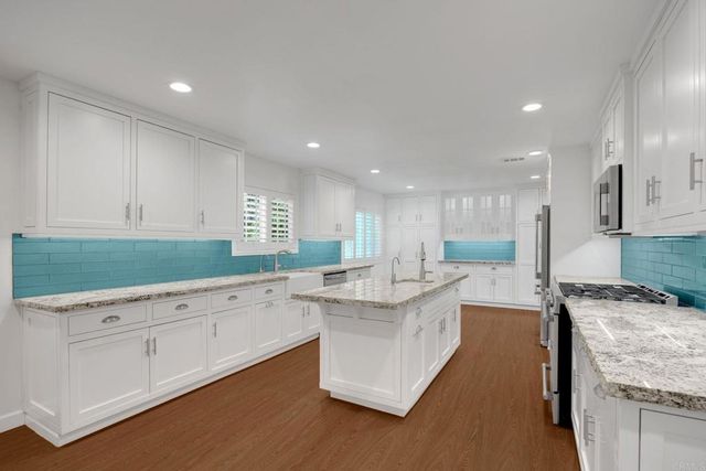 407 Barry Place, Placentia, CA 92870