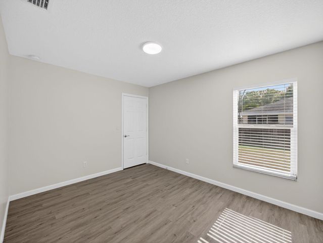 1633 SW Diamond Street, Port St Lucie, FL 34953