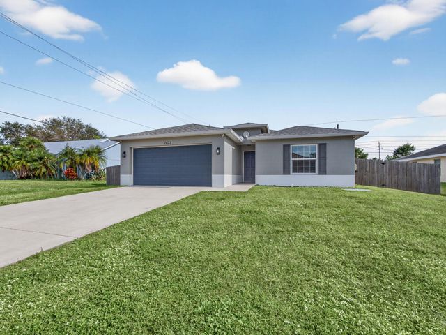 1633 SW Diamond Street, Port St Lucie, FL 34953