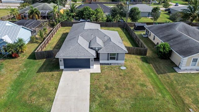 1633 SW Diamond Street, Port St Lucie, FL 34953