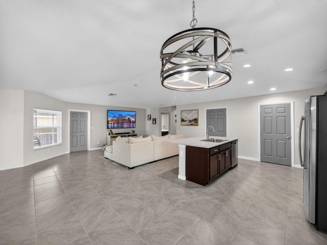 1633 SW Diamond Street, Port St Lucie, FL 34953