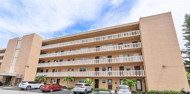 2900 NW 47th Terrace 304b, Lauderdale Lakes, FL 33313