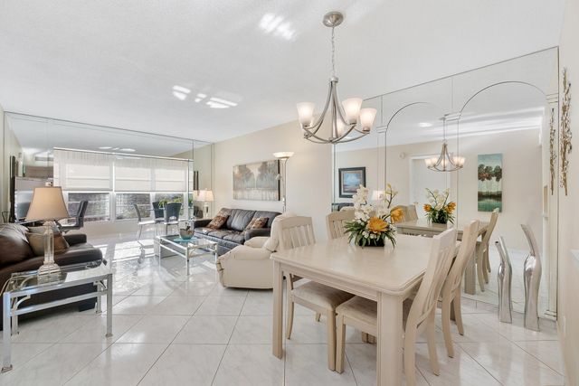 2900 NW 47th Terrace 304b, Lauderdale Lakes, FL 33313