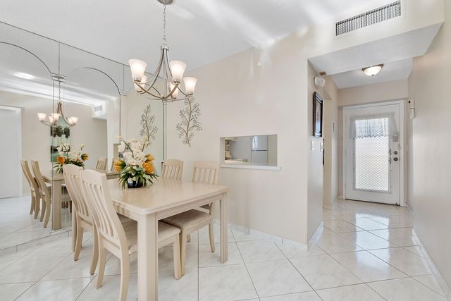 2900 NW 47th Terrace 304b, Lauderdale Lakes, FL 33313