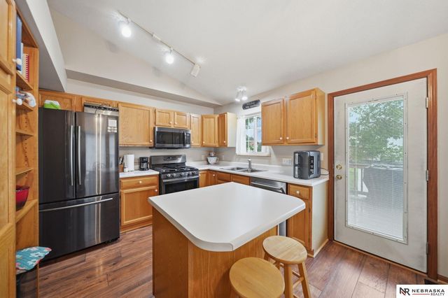 848 Erica Court, Lincoln, NE 68522