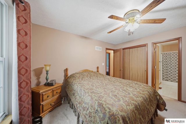 848 Erica Court, Lincoln, NE 68522