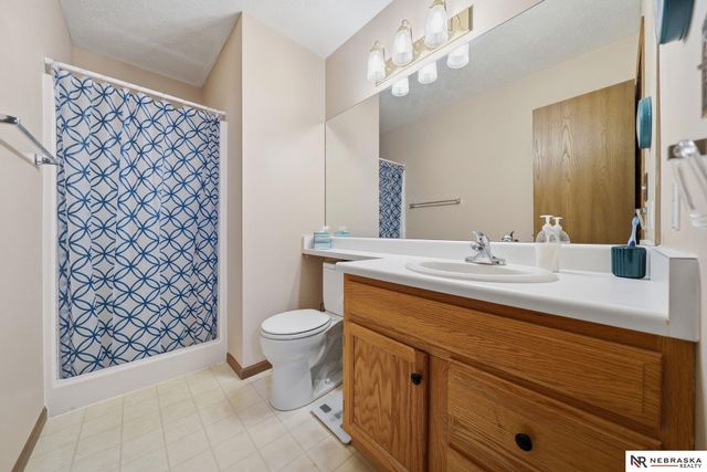 848 Erica Court, Lincoln, NE 68522