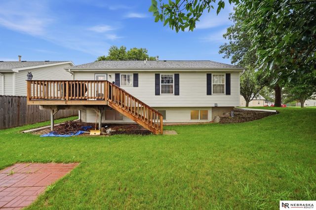 848 Erica Court, Lincoln, NE 68522