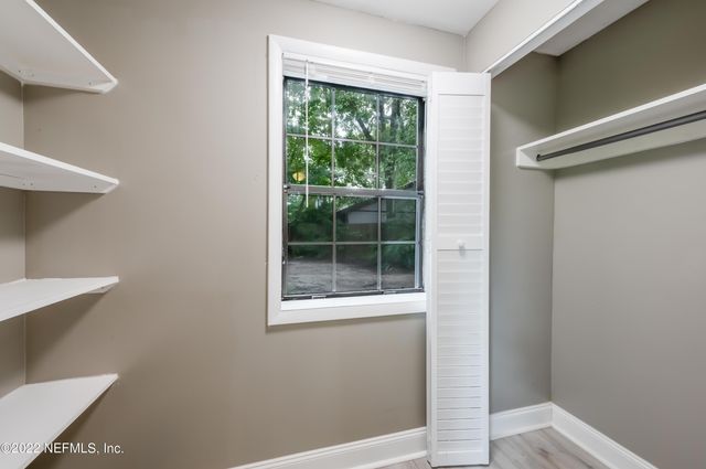 7832 NEWTON Road, Jacksonville, FL 32216