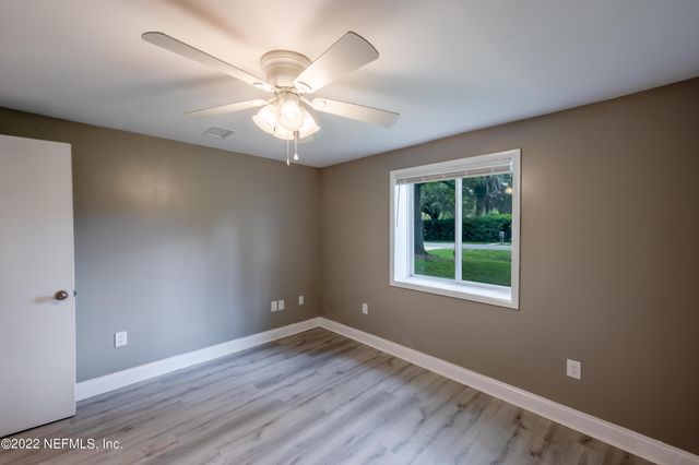 7832 NEWTON Road, Jacksonville, FL 32216