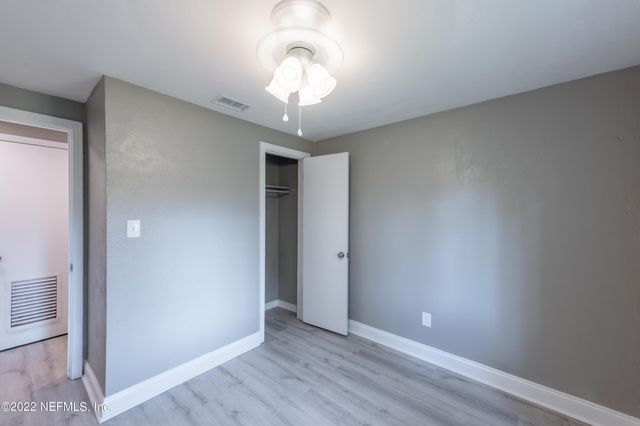 7832 NEWTON Road, Jacksonville, FL 32216