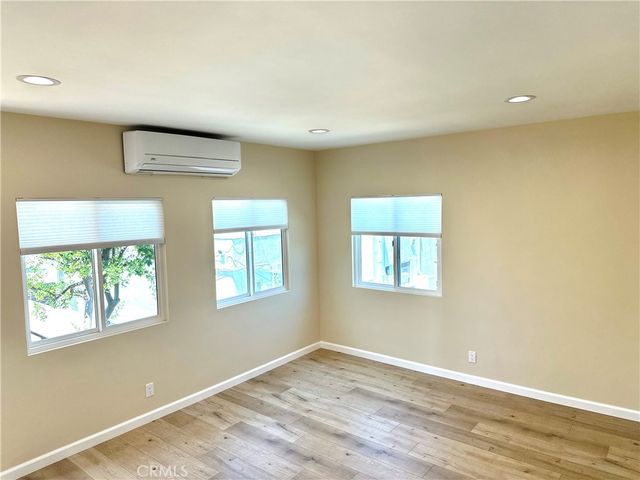 3803 Seneca Avenue, Los Angeles, CA 90039